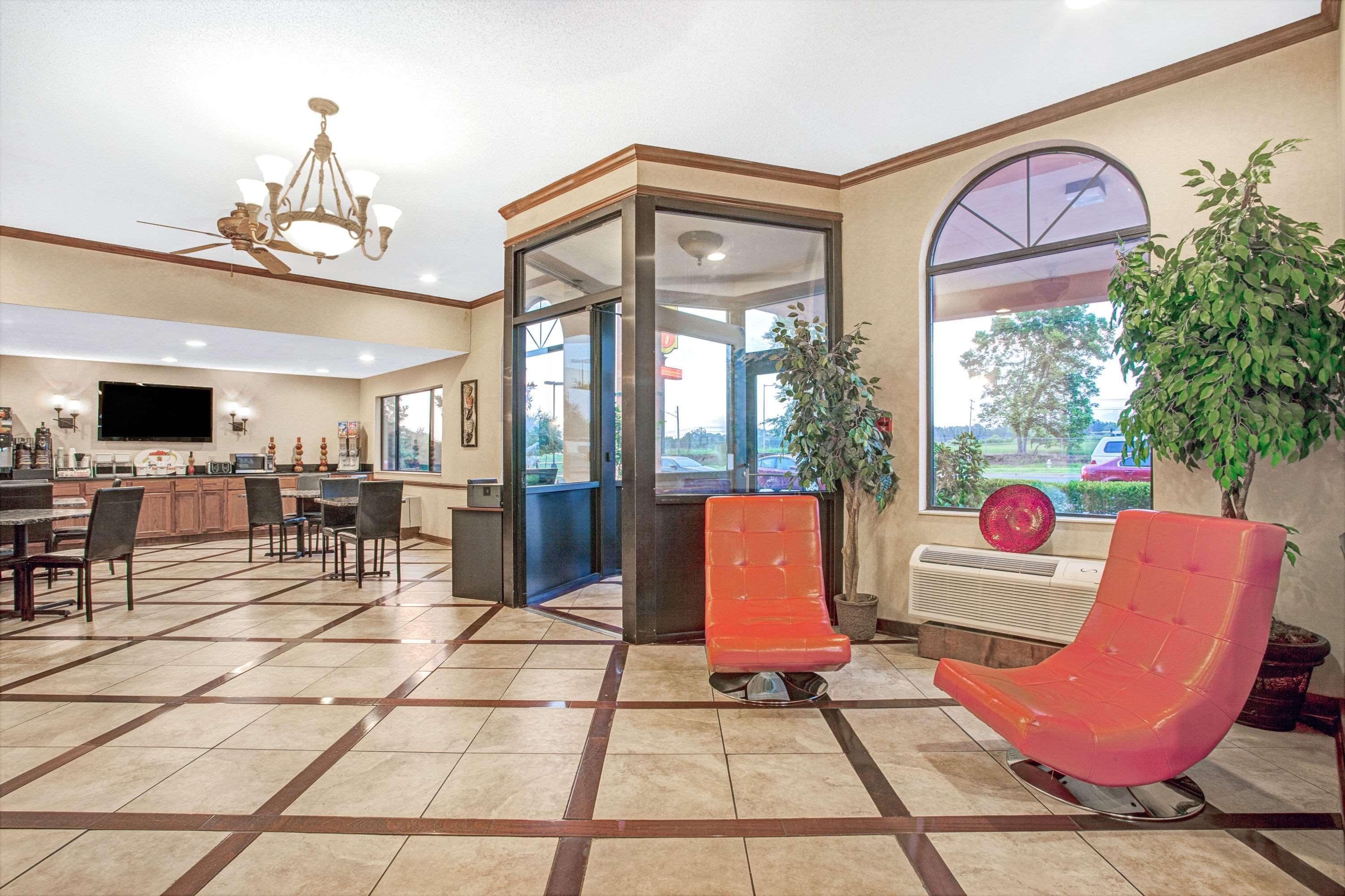 Hotel Super 8 By Wyndham Clinton Extérieur photo