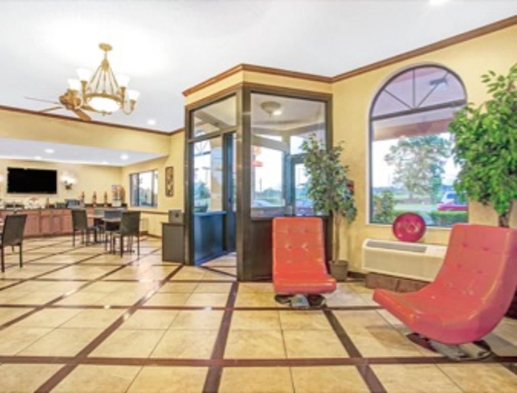 Hotel Super 8 By Wyndham Clinton Extérieur photo