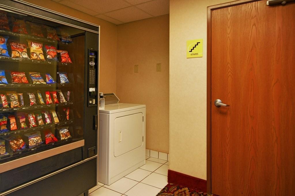 Hotel Super 8 By Wyndham Clinton Extérieur photo
