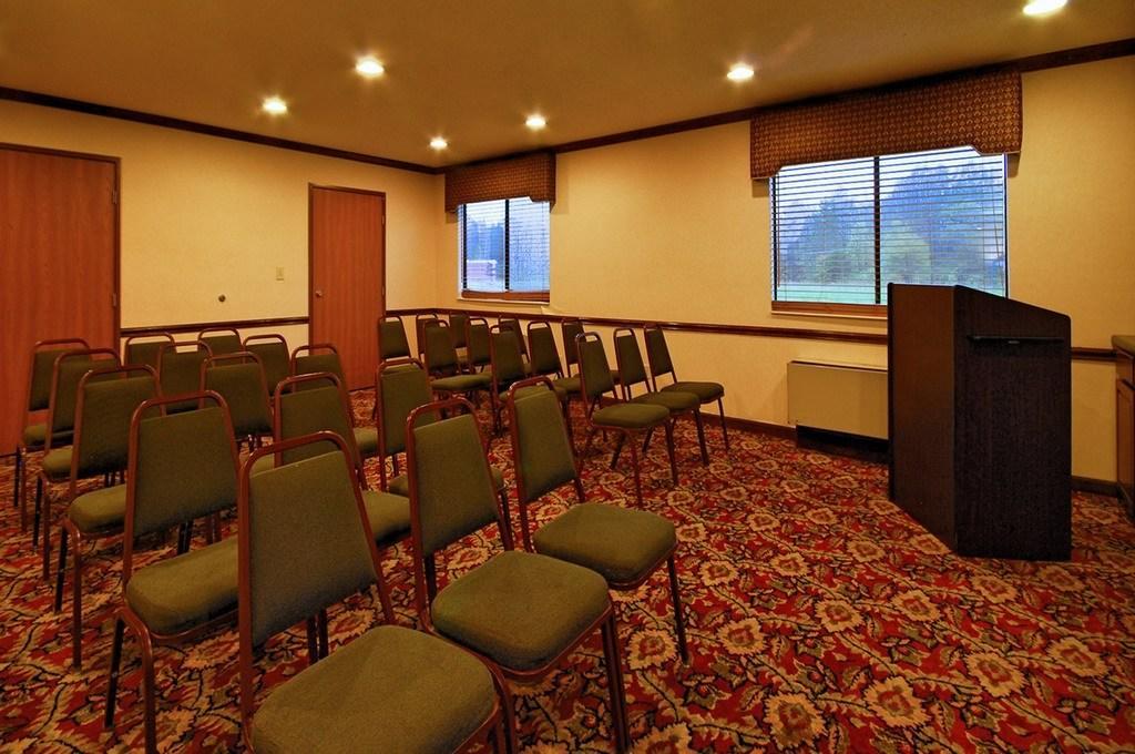 Hotel Super 8 By Wyndham Clinton Extérieur photo